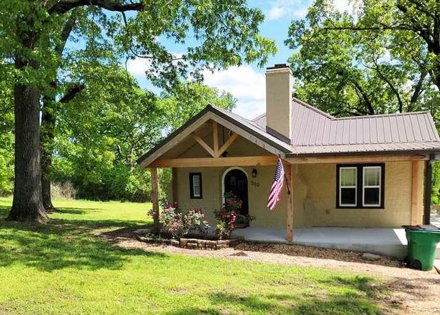 Property at 510 Combs Ave, Cotter, AR 72626, 1 bed, 1 bath