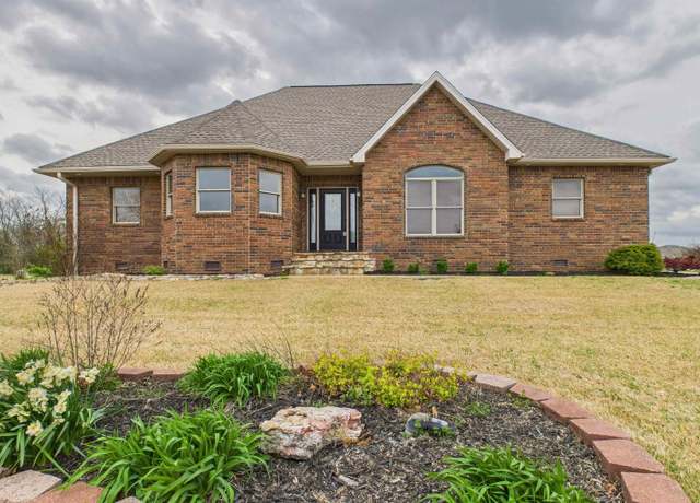 Property at 45 Riviera Ct, Mountain Home, AR 72653, 3 beds, 2.5 baths