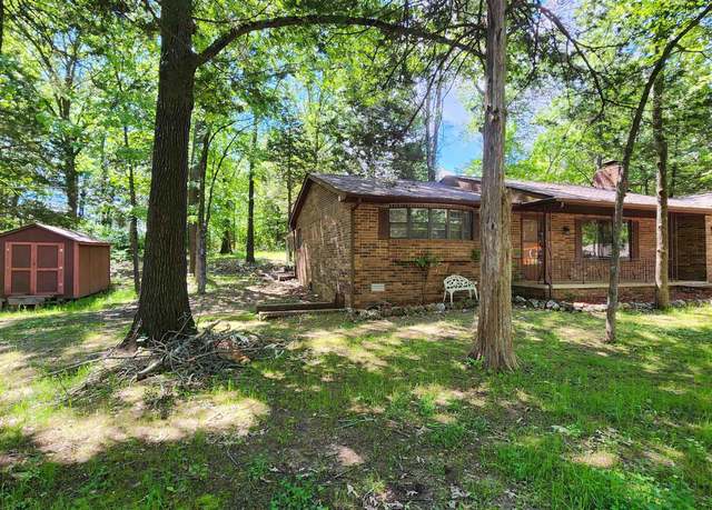 Property at 111 Westwood Ct, Bull Shoals, AR 72619, 2 beds, 2.5 baths