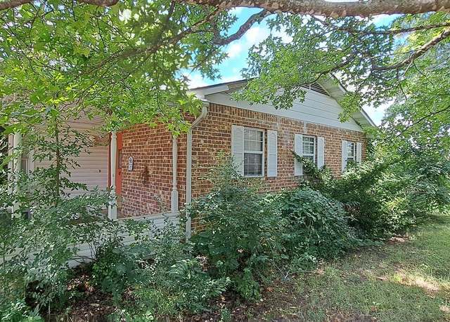 Property at 706 Elizabeth Dr, Mountain Home, AR 72653, 3 beds, 2 baths