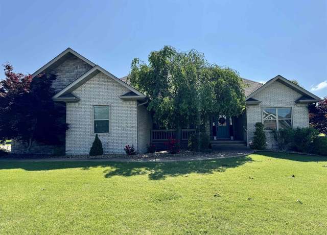 Property at 95 Olympic Dr, Mountain Home, AR 72653, 3 beds, 2 baths