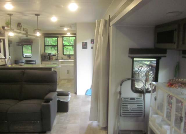 Property at Lot 25 Broadview Cir, Salesville, AR 72653, 1 bed, 1 bath