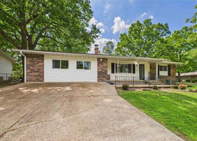 Property at 138 Chaperal Dr, Mountain Home, AR 72653, 4 beds, 2.5 baths