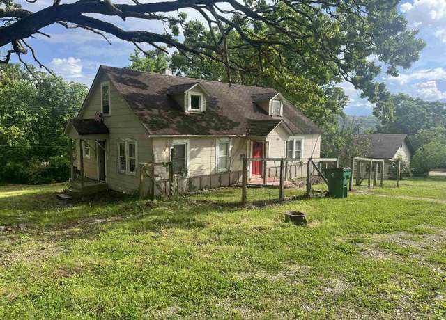 Property at 408 Dalton Ave, Cotter, AR 72624, 2 beds, 1 bath