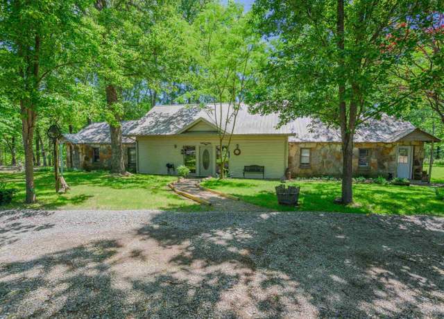 Property at 105 Michael Ln, Lakeview, AR 72642, 3 beds, 2 baths