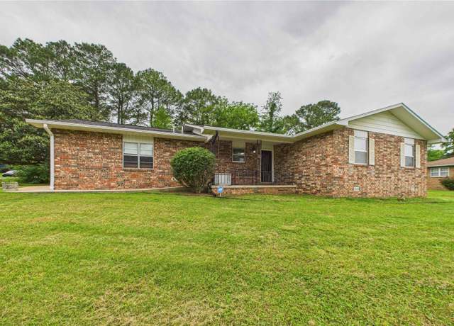 Property at 501 Willow Ln, Mountain Home, AR 72653, 3 beds, 2 baths