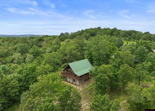 Property at 379 Mc 7033, Flippin, AR 72634, 2 beds, 2.5 baths