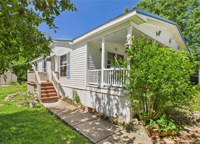 Property at 1236 Glenbriar Ct, Mountain Home, AR 72653, 3 beds, 2 baths