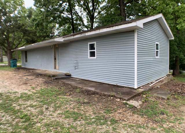 Property at 218 Summit Ave, Bull Shoals, AR 72619, 2 beds, 1 bath