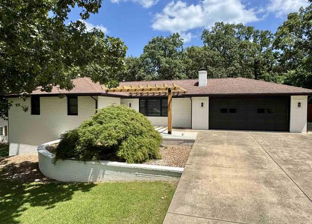 Property at 103 Forest Dr, Mountain Home, AR 72653, 3 beds, 3 baths