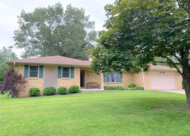 Property at 720 Baxter Ave, Mountain Home, AR 72653, 3 beds, 2 baths