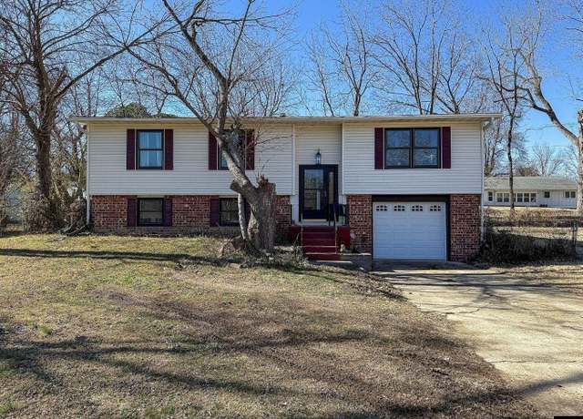 Property at 1116 Spring Branch Ter, Mountain Home, AR 72653, 5 beds, 2 baths
