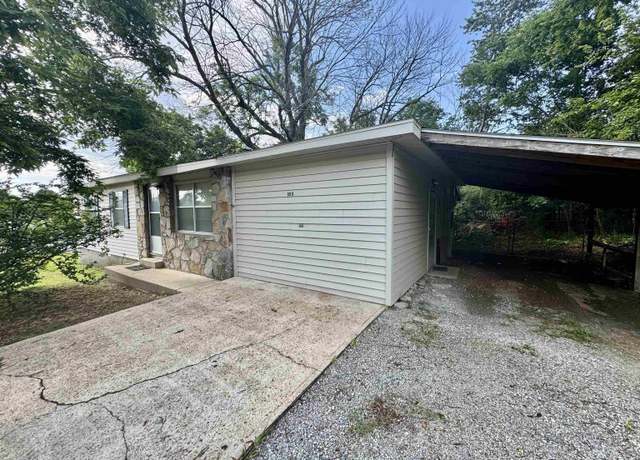 Property at 103 W South St, Flippin, AR 72634, 3 beds, 1 bath
