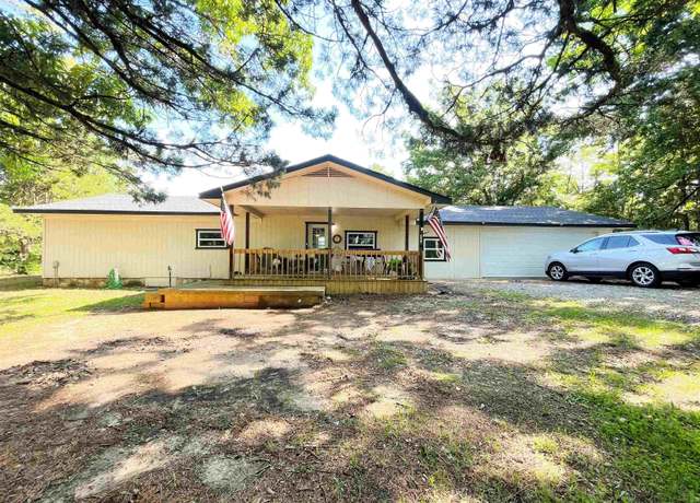 Property at 407 Harris Rd, Pineville, AR 72556, 3 beds, 2 baths