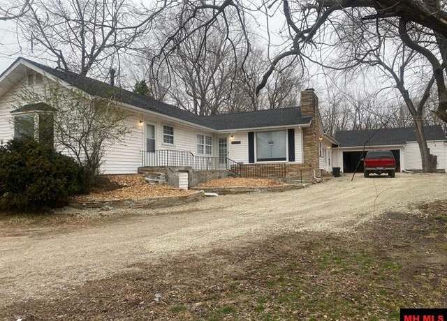 Property at 713 N Panther Ave, Yellville, AR 72687, 4 beds, 2 baths