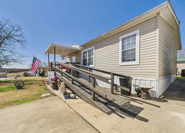 Property at 32 Hal Dr, Mountain Home, AR 72653, 3 beds, 2 baths