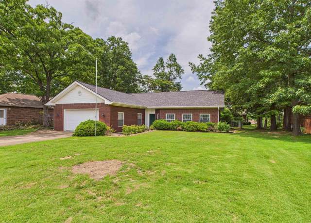 Property at 607 Russell Ln, Mountain Home, AR 72653, 3 beds, 2 baths
