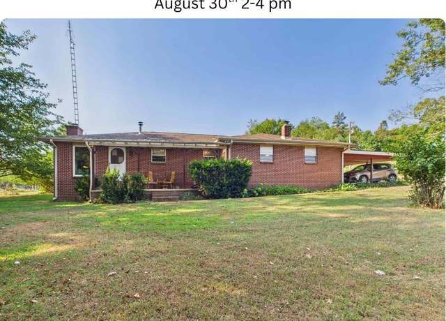Property at 1011 Old Military Rd, Mountain Home, AR 72653, 3 beds, 2 baths