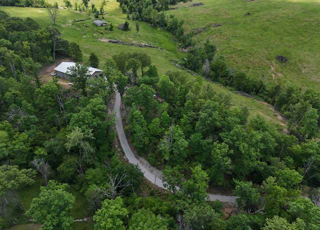 Property at 896 Cr 672, Mountain Home, AR 72653, 2 beds, 1.5 baths