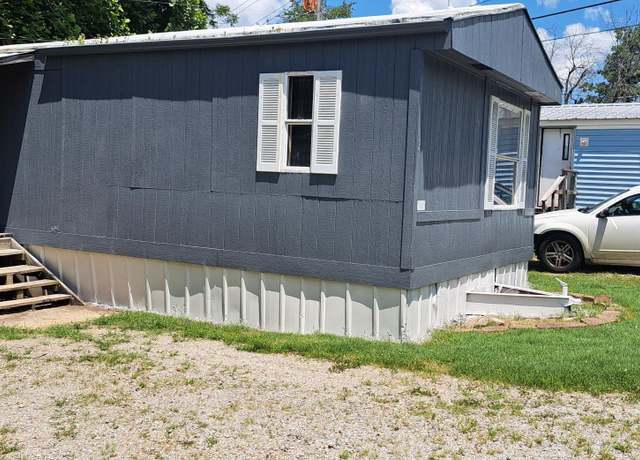 Property at 1326 E 9th St, Mountain Home, AR 72653, 3 beds, 2 baths