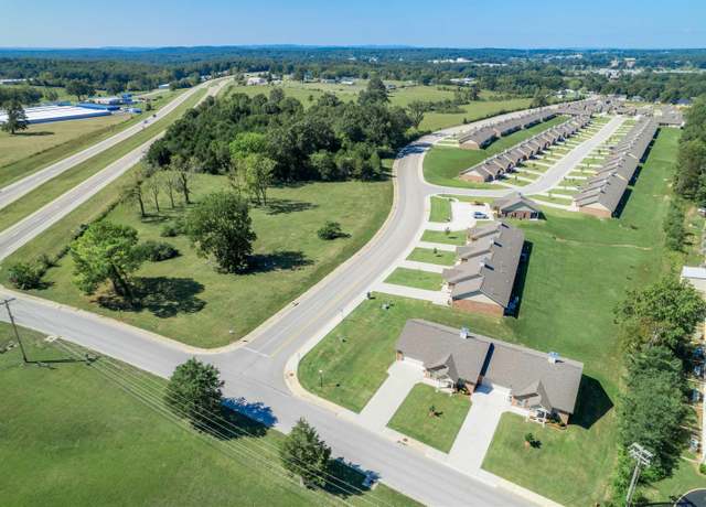 Property at 1818 Huron Ct, Mountain Home, AR 72653, 3 beds, 2 baths