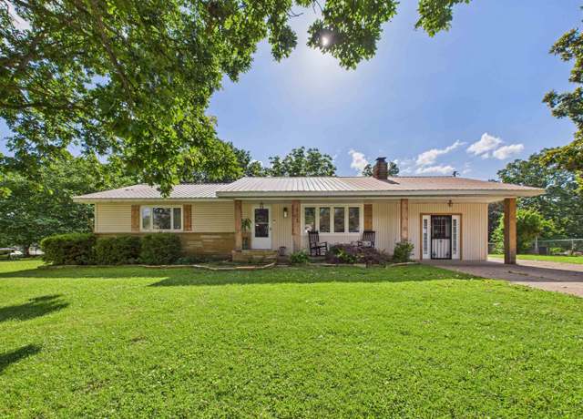Property at 312 Howard St, Mountain Home, AR 72653, 3 beds, 2 baths