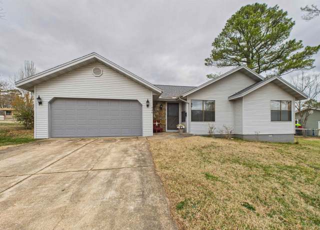 Property at 940 Tipton Loop, Mountain Home, AR 72653, 3 beds, 2 baths