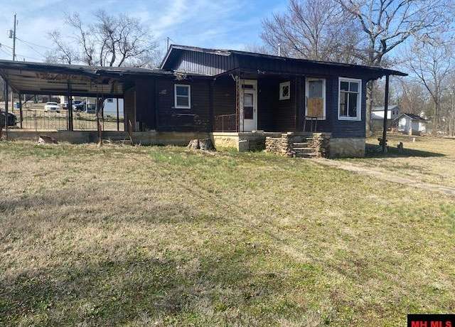 Property at 400 N Estes Ave, Yellville, AR 72687, 2 beds, 1 bath