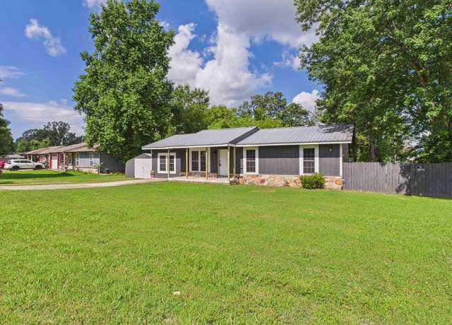 Property at 300 Stephanie Dr, Gassville, AR 72635, 3 beds, 1.5 baths