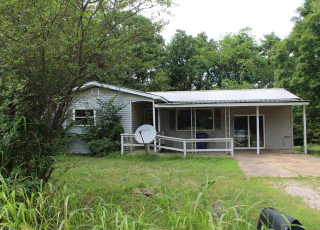 Property at 137 Dove St, Diamond City, AR 72644, 4 beds, 2 baths