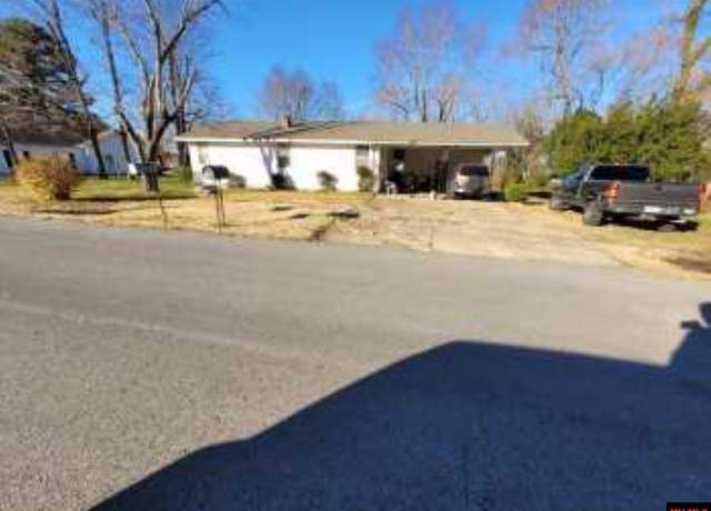 Property at 405 High Ave, Mountain Home, AR 72653, 2 beds, 1 bath