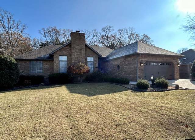 Property at 405 Holly Grove Dr, Mountain Home, AR 72653, 3 beds, 2 baths