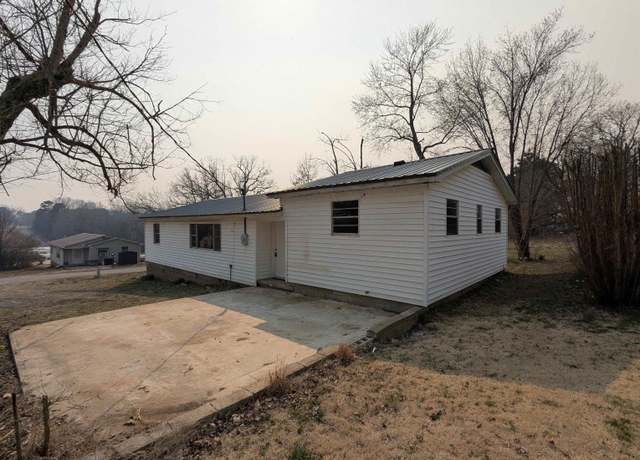 Property at 151 Jay St, Melbourne, AR 72556, 4 beds, 2 baths