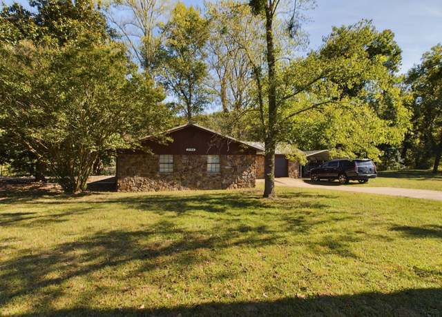 Property at 2594 Riverview Dr, Norfork, AR 72658, 3 beds, 1 bath