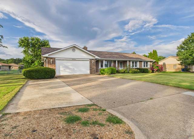 Property at 1722 Lilac, Mountain Home, AR 72653, 3 beds, 2.5 baths