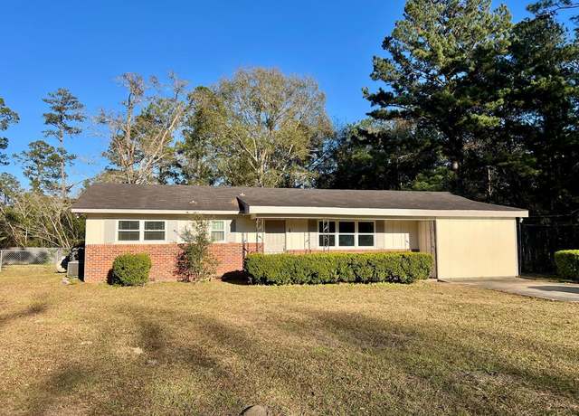 Property at 512 Stewart Rd, Thomasville, GA 31792, 3 beds, 2 baths