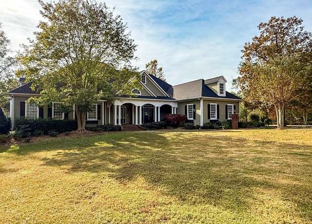 Property at 315 Avalon Way, Thomasville, GA 31792, 5 beds, 4.5 baths