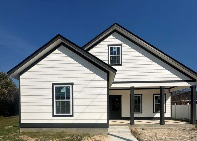 Property at 115 Magnolia St, Thomasville, GA 31792, 3 beds, 2.5 baths