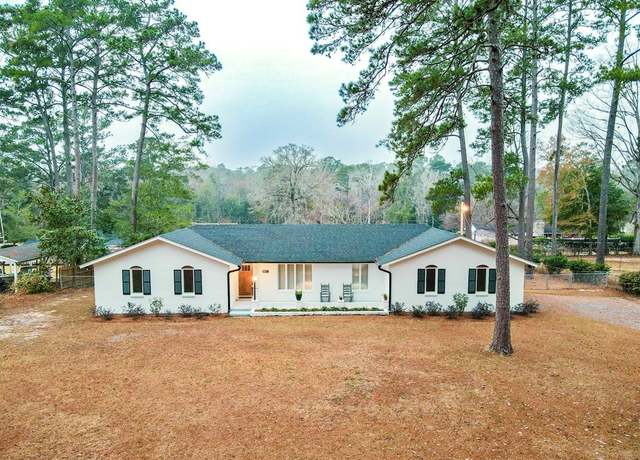 Property at 203 Pembroke Pl, Thomasville, GA 31792, 3 beds, 2.5 baths