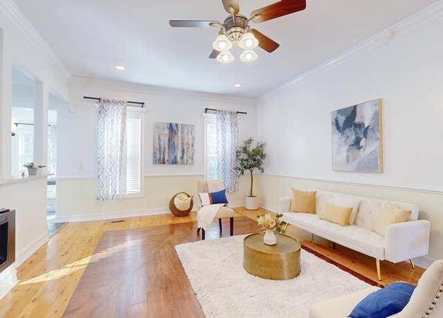 Property at 100 Sweetbriar Lakes Dr, Thomasville, GA 31757, 5 beds, 3 baths