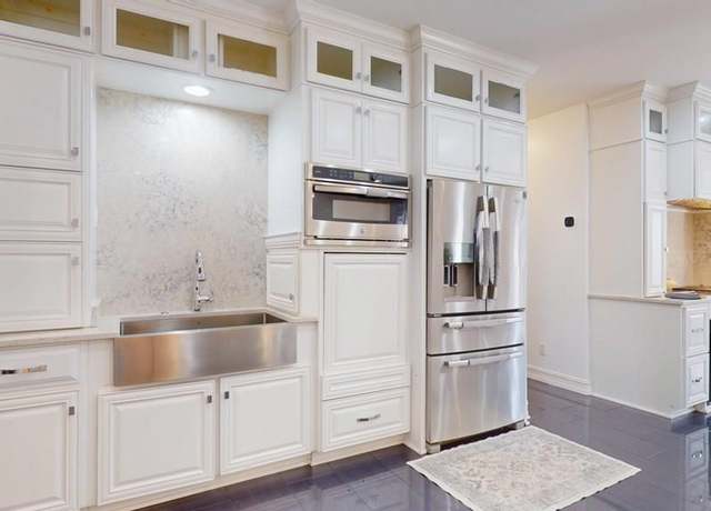 Property at 100 Sweetbriar Lakes Dr, Thomasville, GA 31757, 5 beds, 3 baths