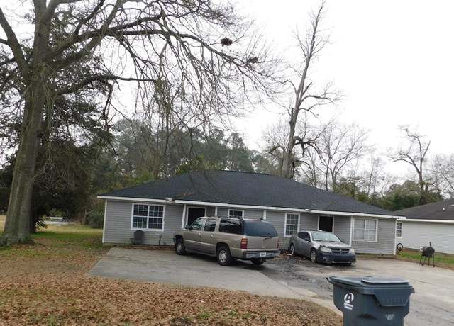 Property at 157 Reid St, Pelham, GA 31779, 6 beds, 3 baths
