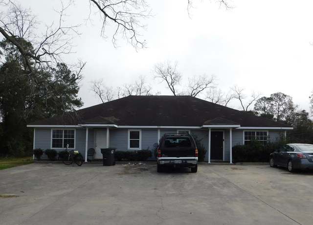 Property at 242 E Rr St, Pelham, GA 31779, 6 beds, 4 baths