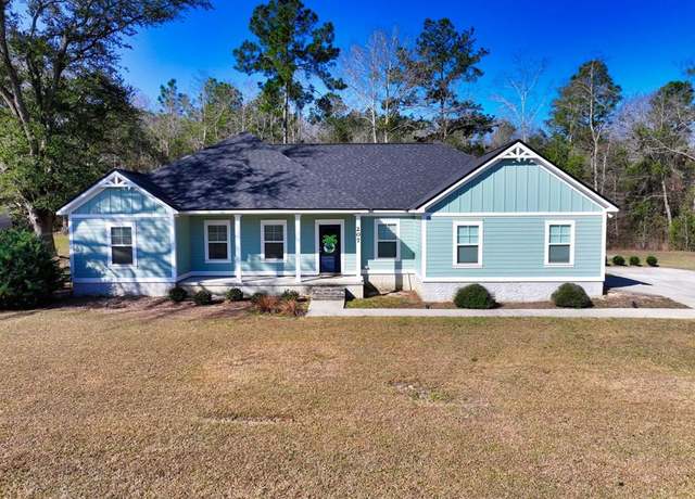 Property at 207 Stirrup Ln, Thomasville, GA 31757, 3 beds, 2 baths