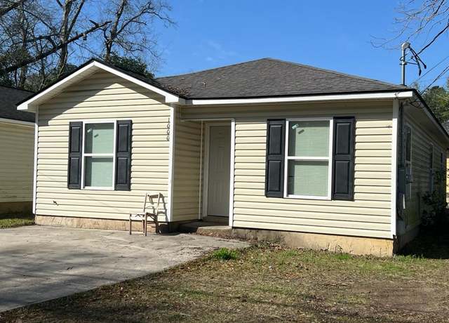 Property at 1000 Wright St, Thomasville, GA 31792, 3 beds, 2 baths