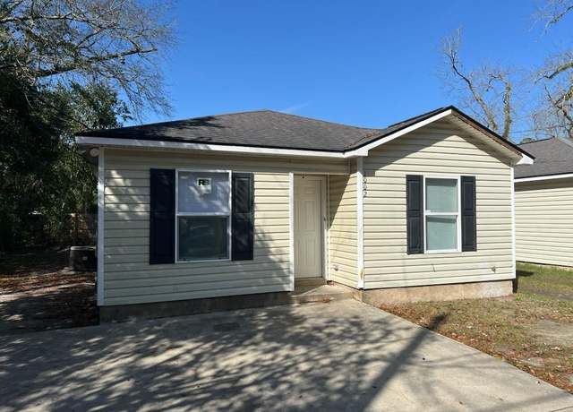 Property at 1002 Wright St, Thomasville, GA 31792, 3 beds, 2 baths