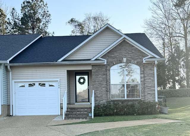 Property at 200 Huntington Pointe Dr, Thomasville, GA 31757, 2 beds, 2 baths