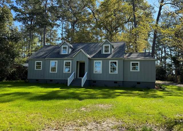 Property at 471 SE 4th St, Cairo, GA 39828, 4 beds, 3 baths