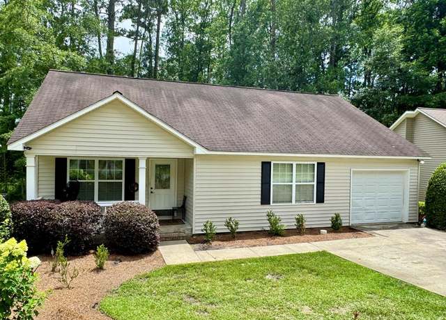 Property at 129 Eagles Landing Dr, Thomasville, GA 31792, 3 beds, 2.5 baths