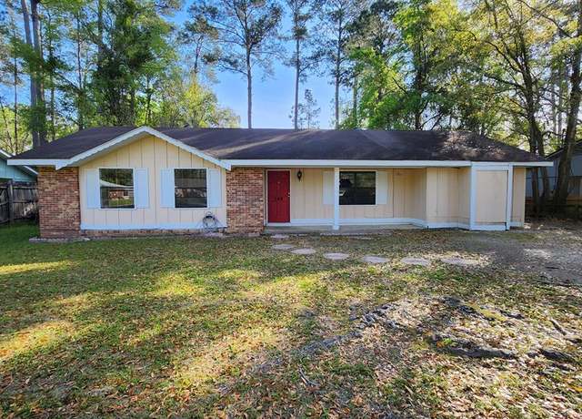 Property at 105 Kings Dr, Thomasville, GA 31792, 3 beds, 1.5 baths